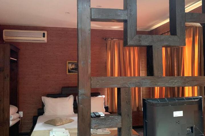 General 90 of 100