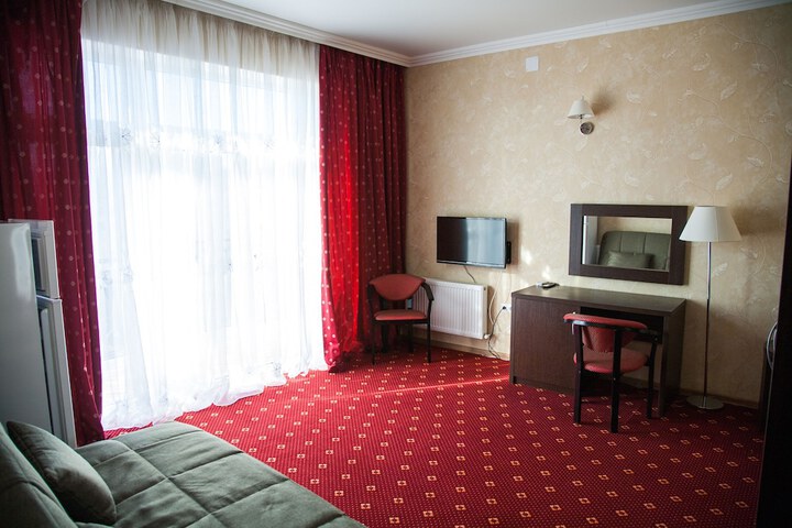 Room 8 of 22