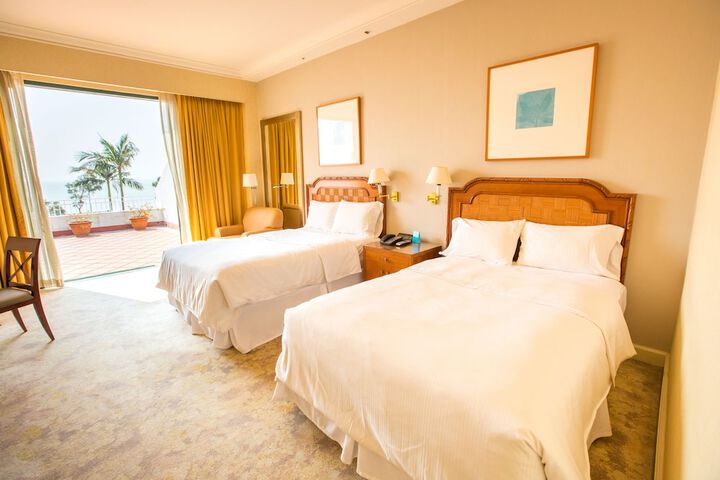 Room 4 of 38