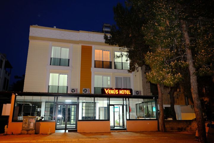 Hotel 27 of 29