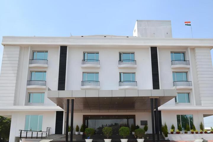 Hotel Allum