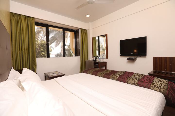 Room 5 of 38