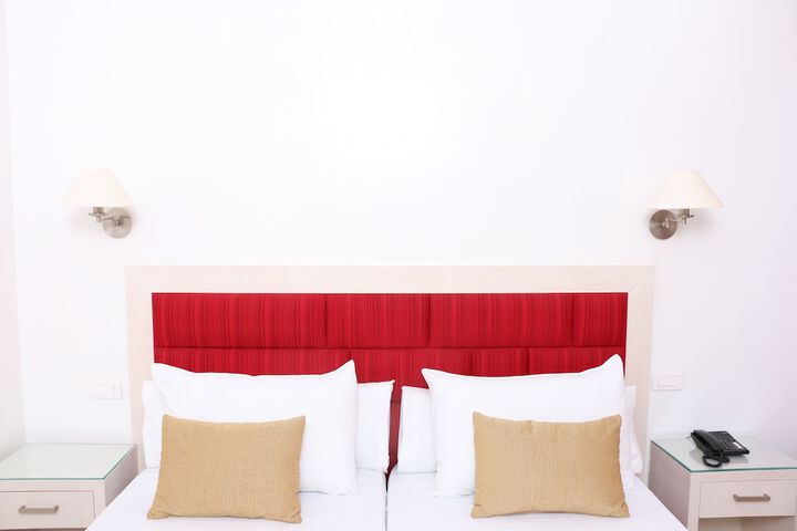 Room 21 of 77