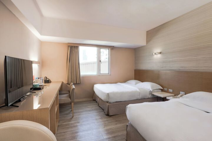 Room 12 of 41
