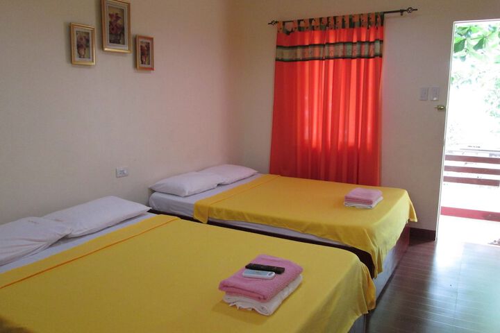 Room 6 of 27