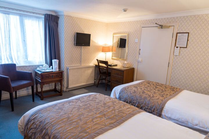Room 7 of 72