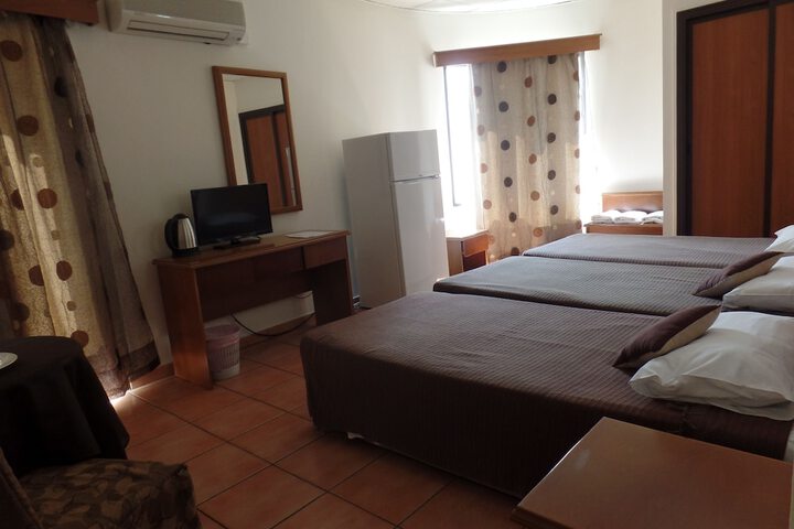Room 10 of 64