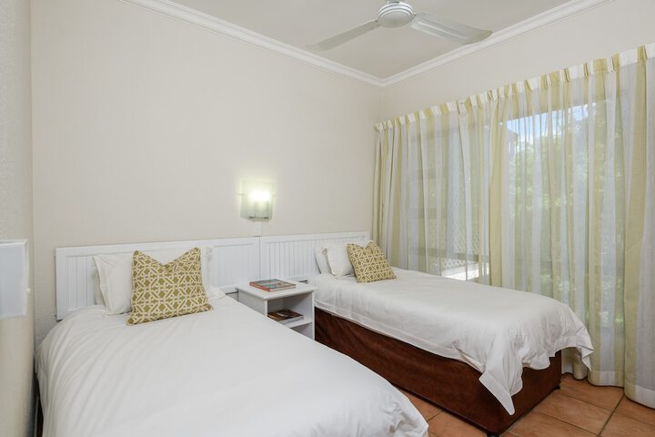 Room 26 of 106