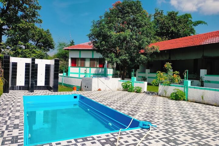 Pool 54 of 96