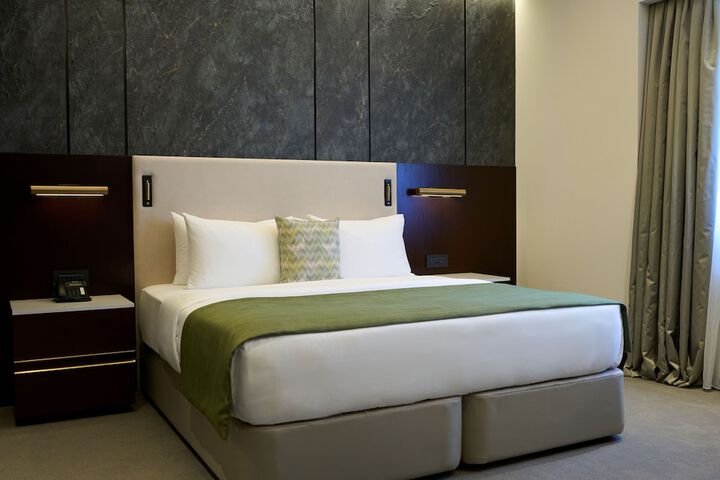 Room 42 of 129