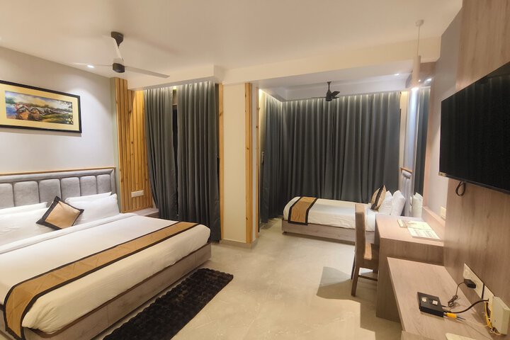 Room 12 of 29