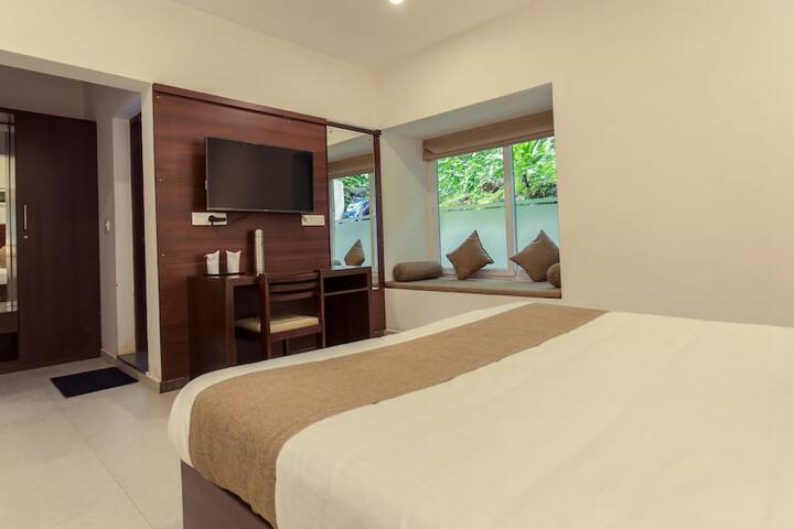 Room 4 of 27