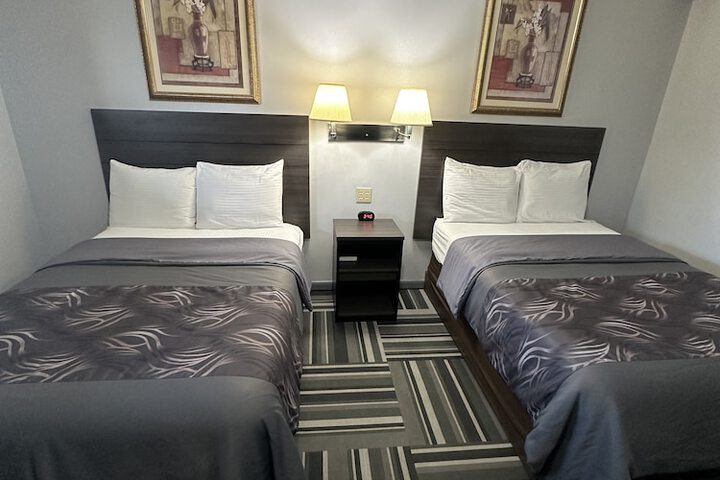 2 Double Beds (5 of 6)