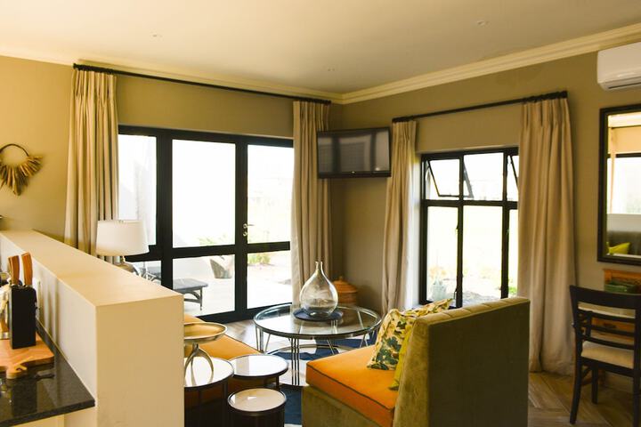Room 40 of 145