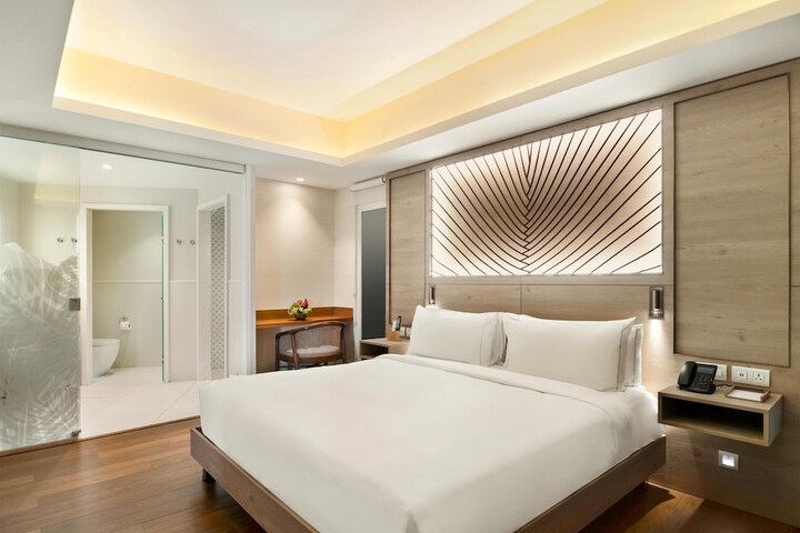 Room 36 of 152