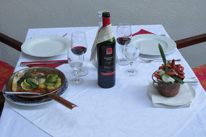 Dining 53 of 60