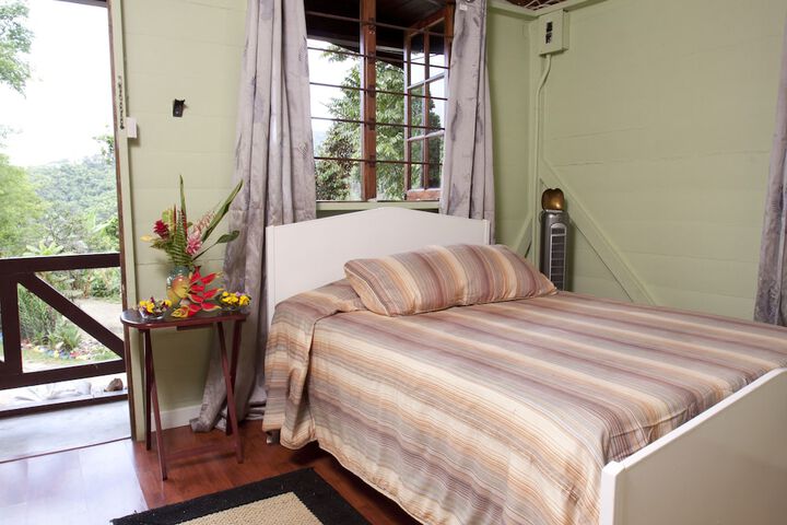 Room 2 of 31