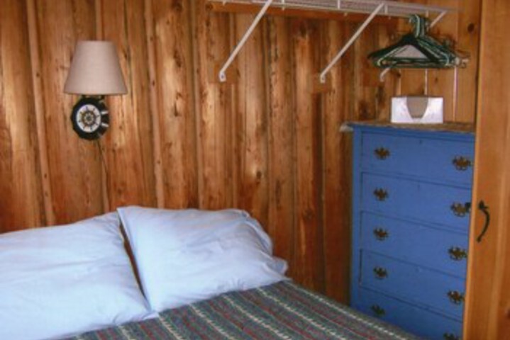 Room 9 of 13