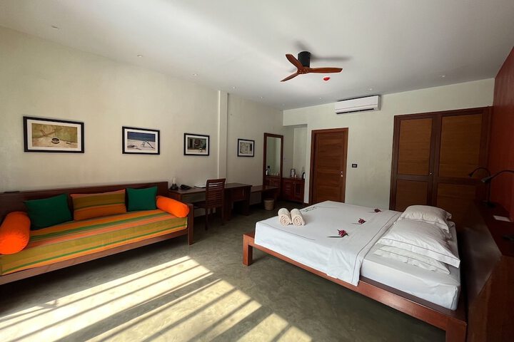 Room 5 of 85