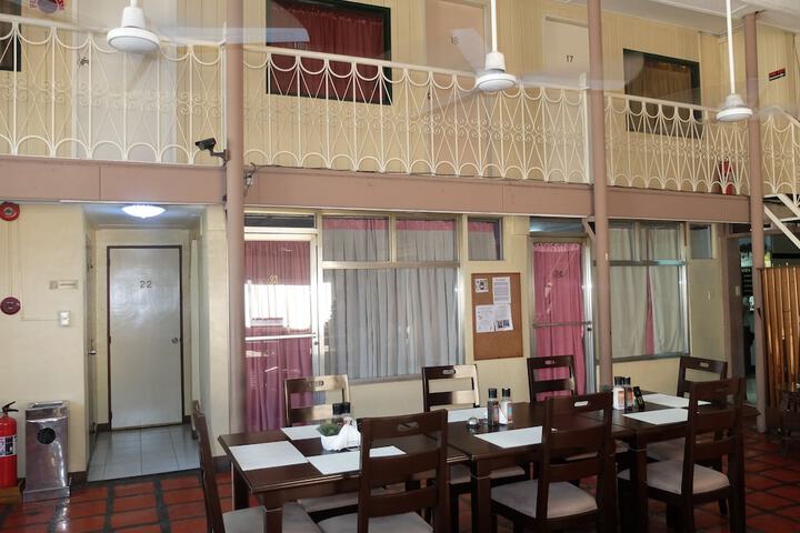 Dining 54 of 62