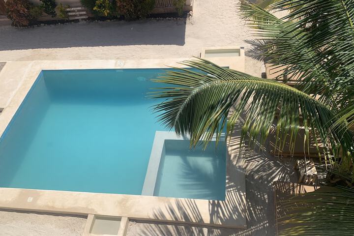 Hotel Exterior 26 of 30