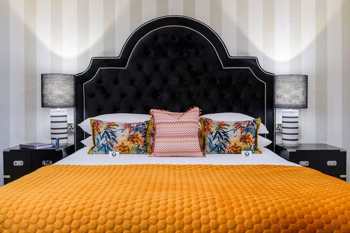 Room 10 of 50