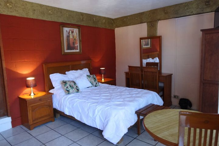 Room 10 of 94