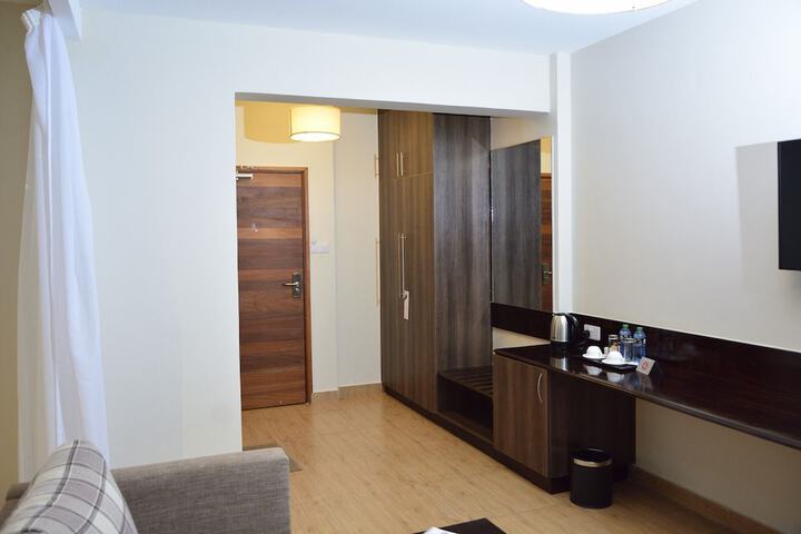 Room 11 of 49