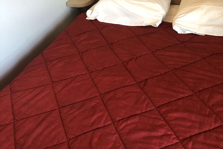 Room 10 of 33