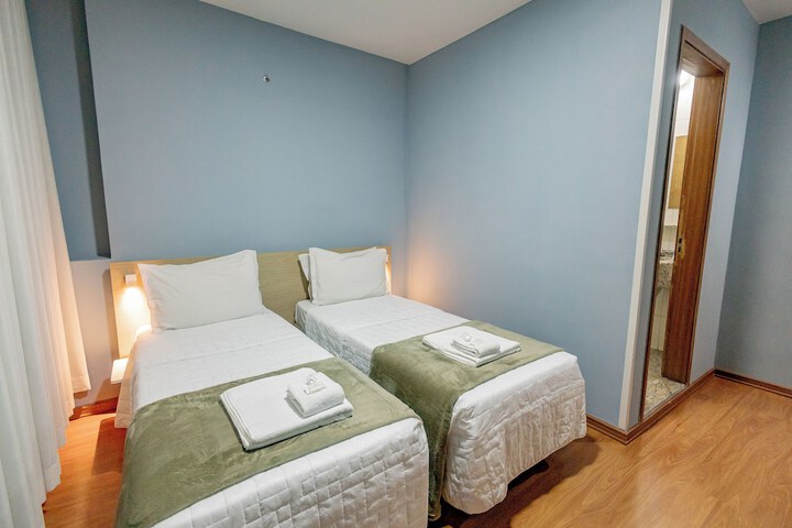 Room 13 of 119