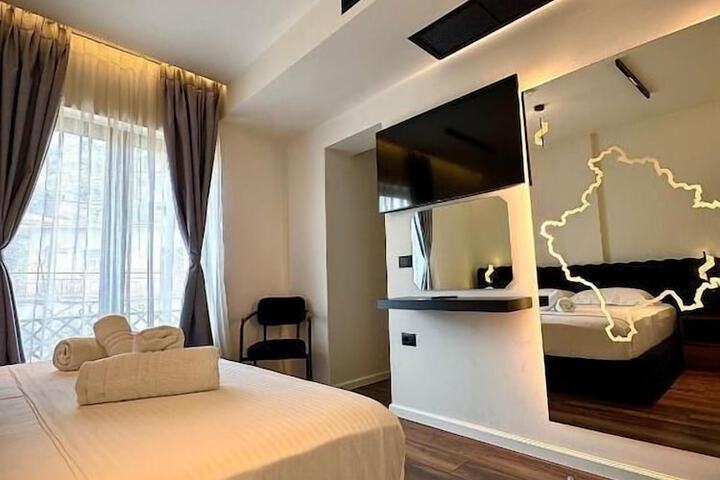 Room 16 of 37