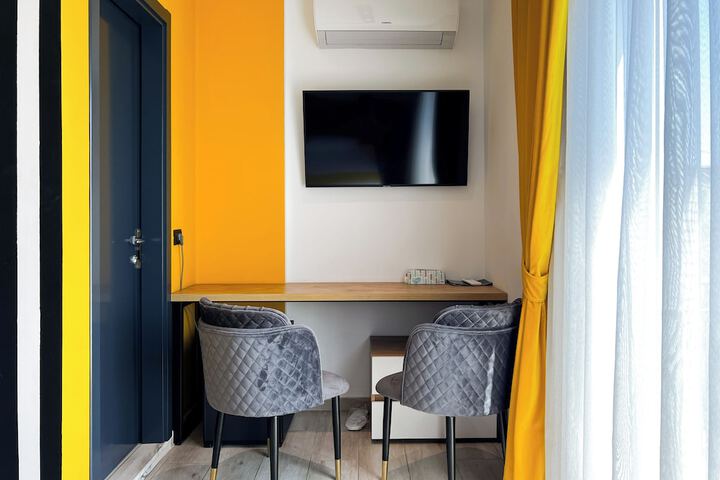 Room 10 of 70