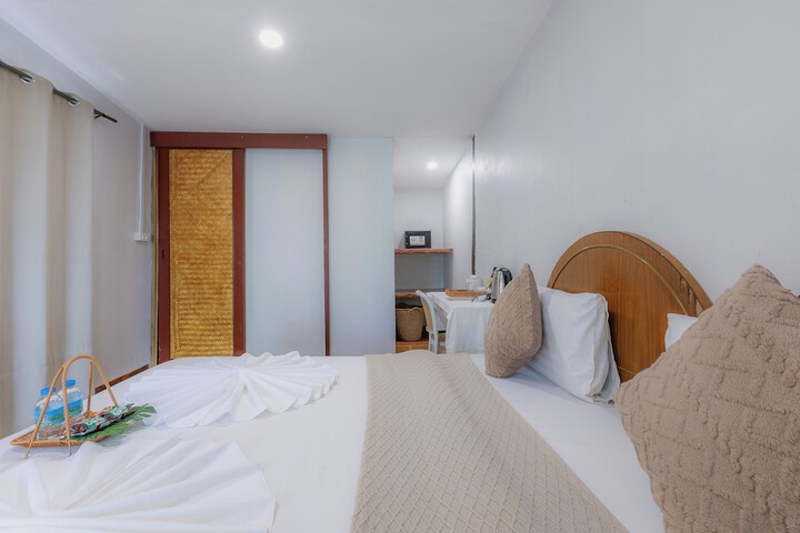 Room 5 of 43