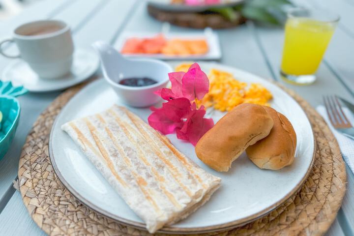 Breakfast/Coffee Service 101 of 116