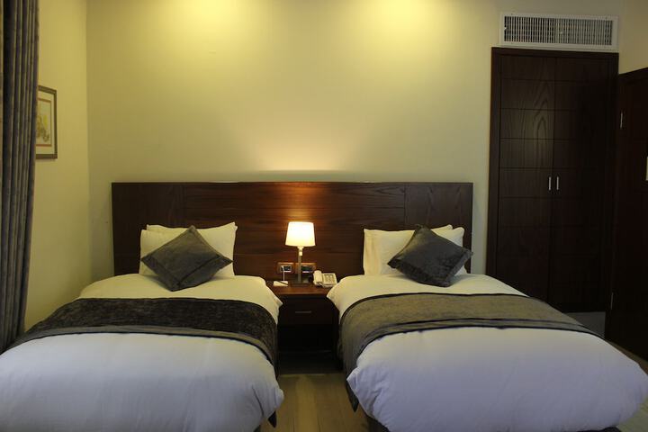 Room 5 of 36