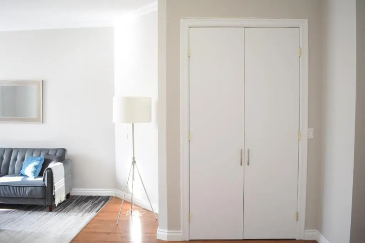 Room 4 of 11