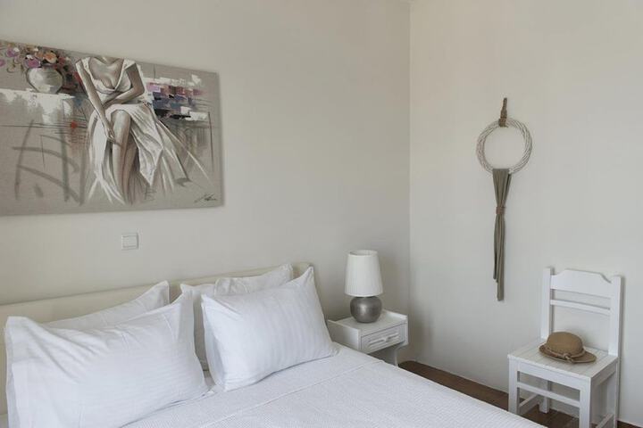 Room 48 of 64