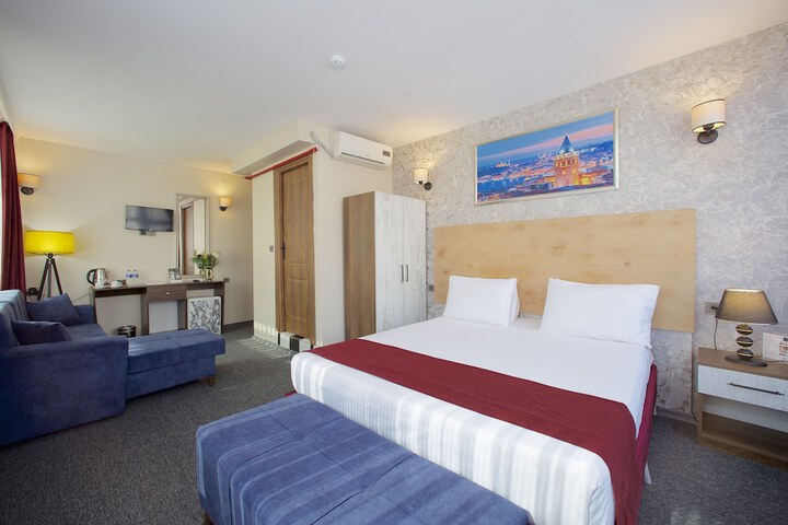 Room 9 of 49