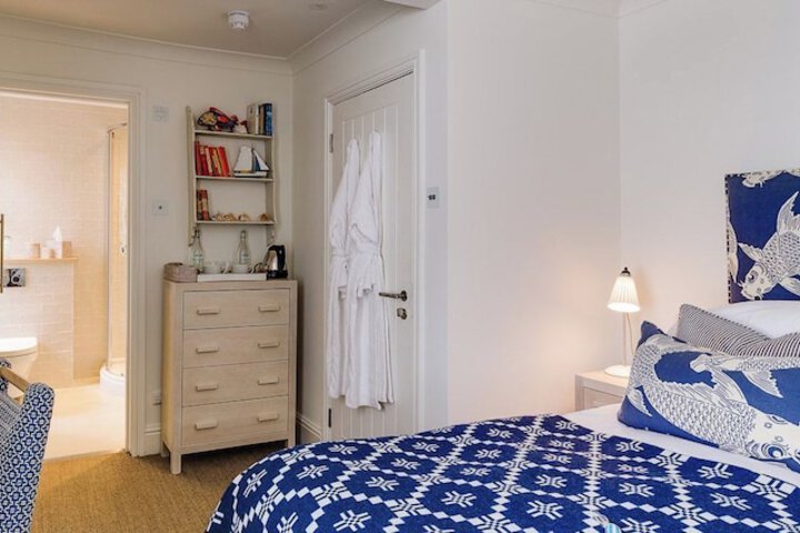Room 7 of 44