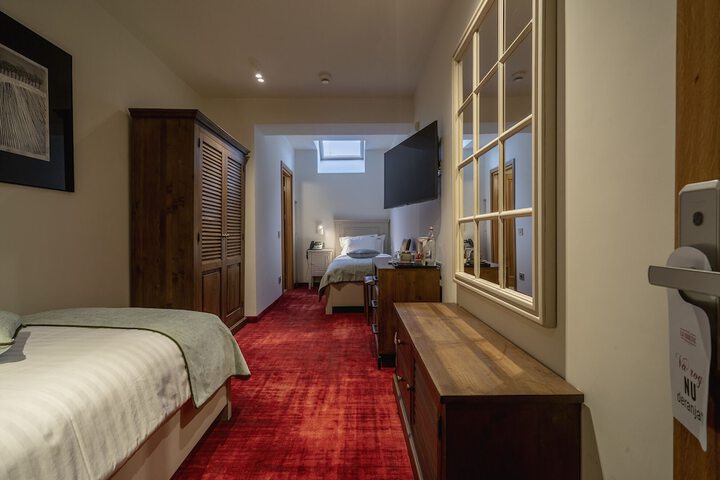 Room 11 of 61