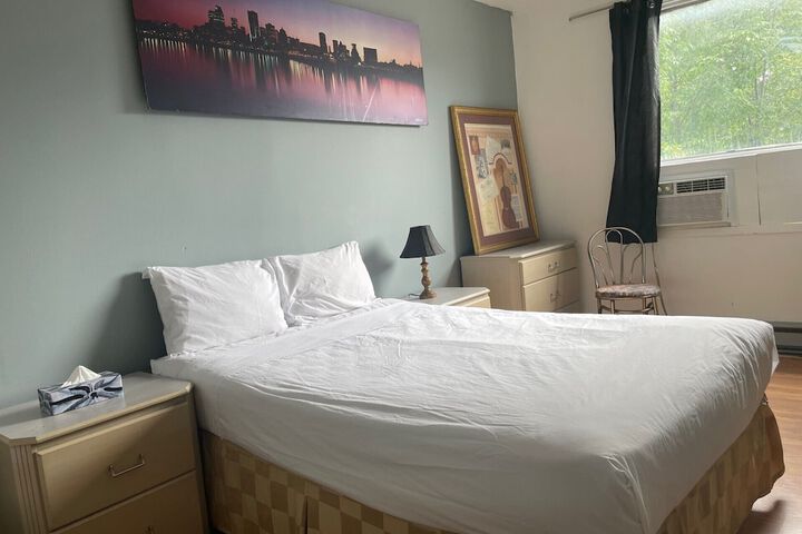 Room 17 of 29