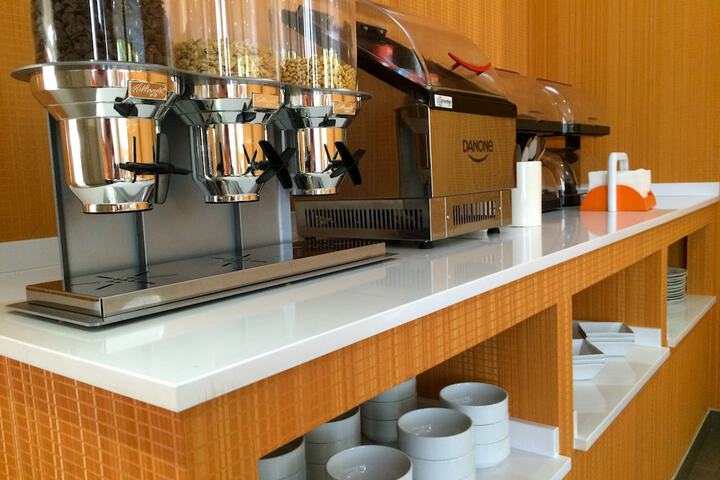 Breakfast/Coffee Service 52 of 60