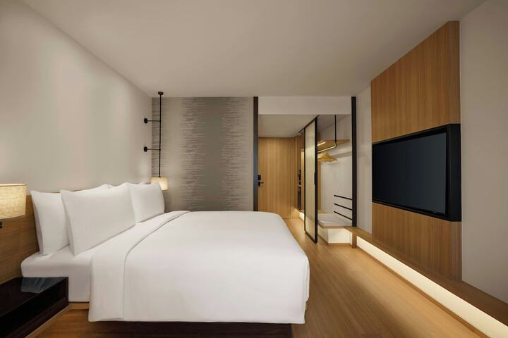 Room 8 of 43