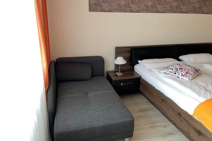 Room 42 of 72