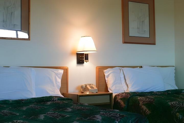 Room 5 of 13