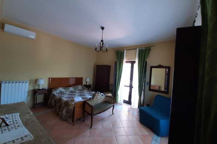 Room 2 of 49
