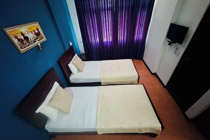 Room 36 of 62