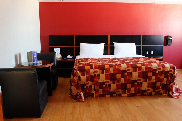 Room 3 of 15