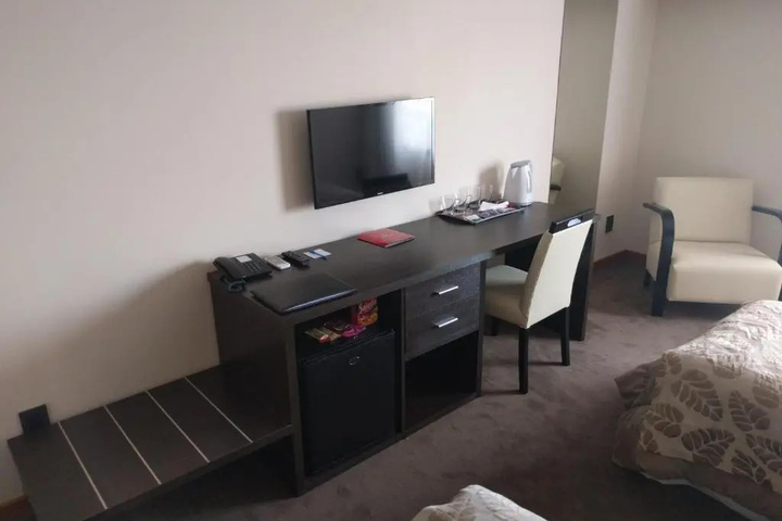 Room 3 of 14