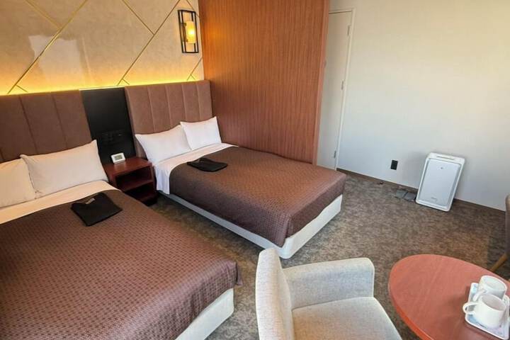 Room 16 of 60